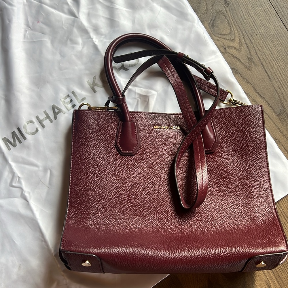 Michael Kors burgundy pebbled leather accordion tote crossbody purse bag
